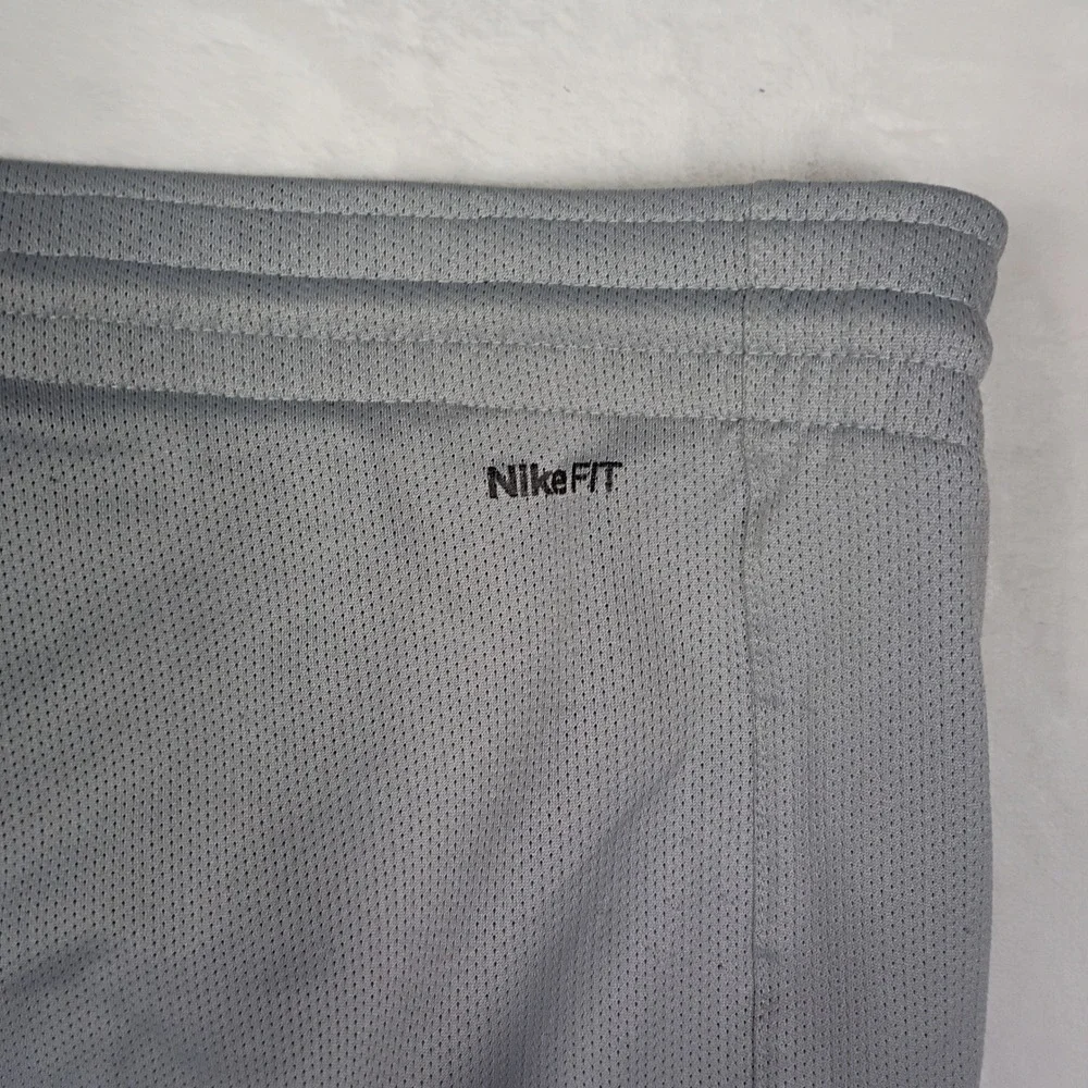 Nike FIT Mesh Athletic Shorts Mens Large‎ Grey Basketball Training Swoosh Logo